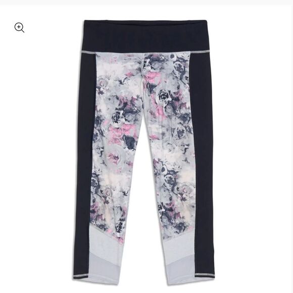 lululemon athletica Pants - Lululemon If You’re Lucky Capri Size Four